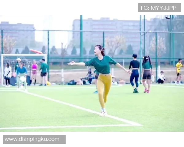 飞盘运动的魅力与挑战：深入探讨重庆飞盘队的耐力训练与发展之路